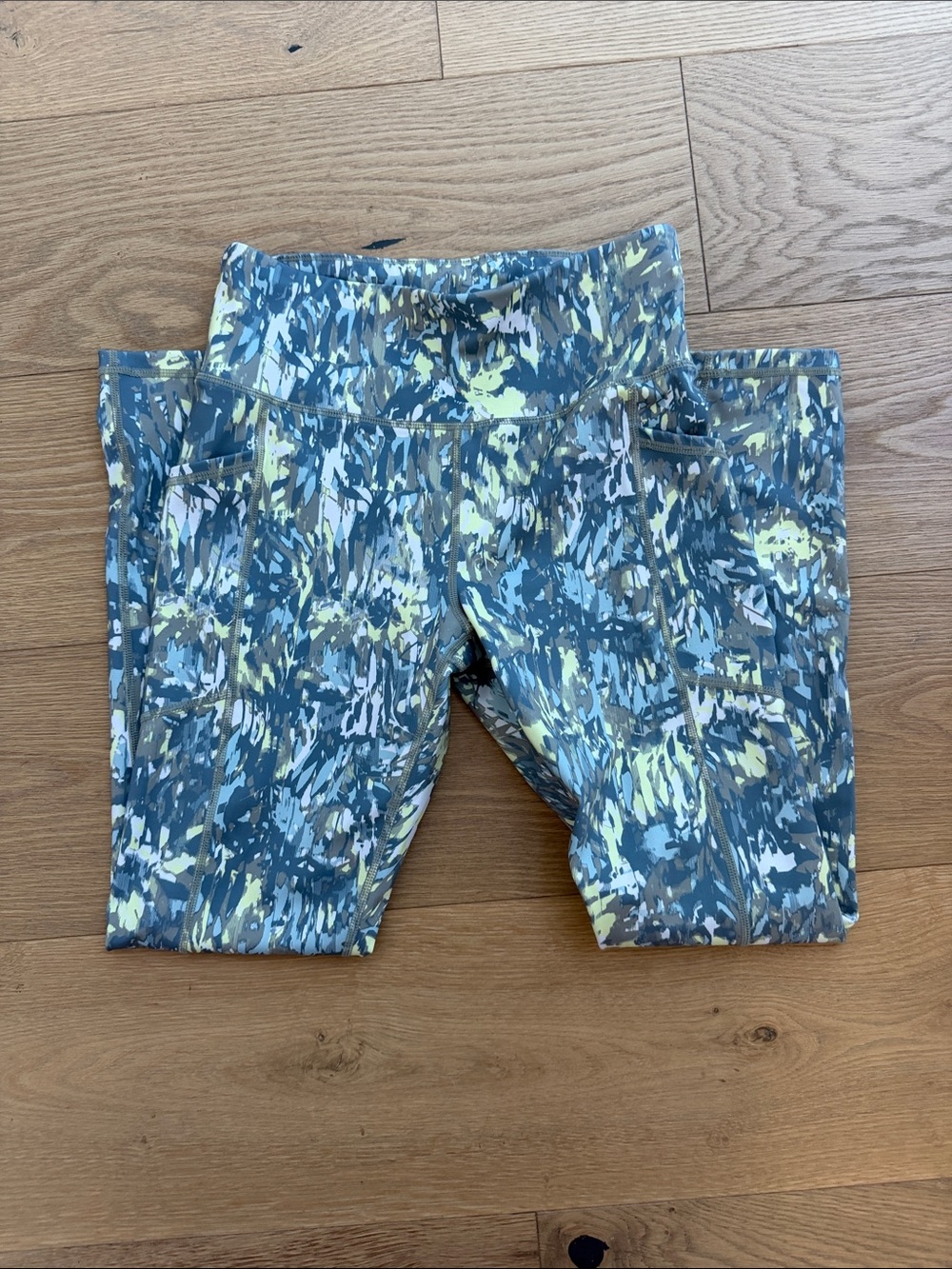 DKNY High Rise Printed Workout Leggings S Gray Yellow Athleisure Clean Girl EUC
